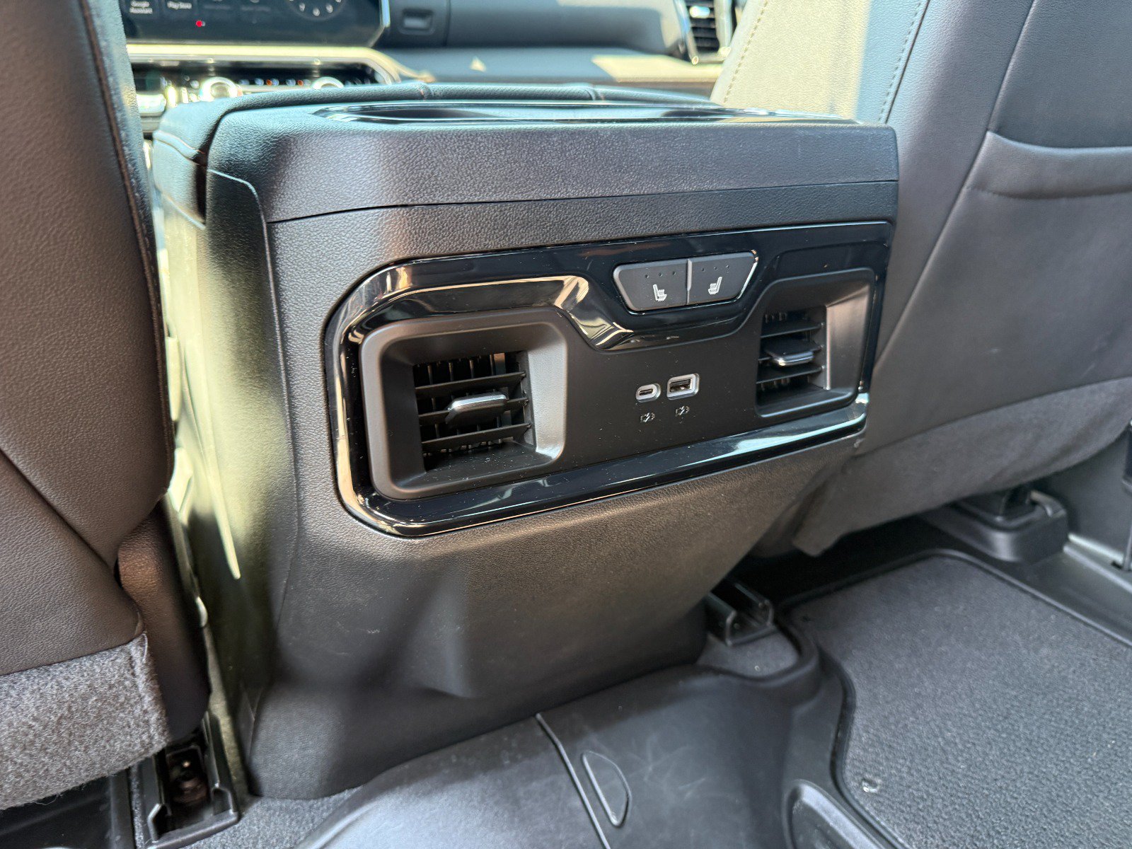 Certified 2024 GMC Sierra 1500 AT4 w/ AT4 Preferred Package AWD/4WD image 19