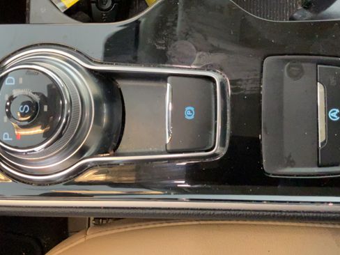 Used 2019 Ford Edge SEL w/ Equipment Group 201A FWD image 25