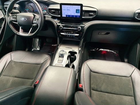 Used 2023 Ford Explorer ST-Line w/ Class IV Trailer Tow Package image 12