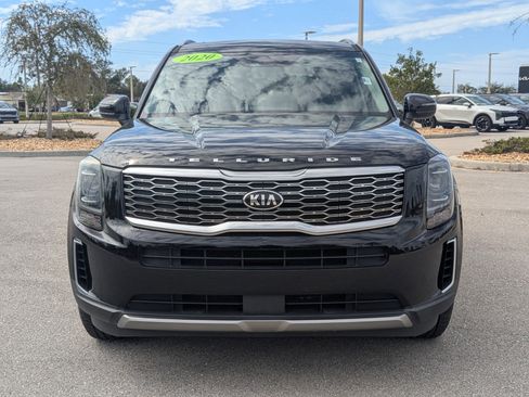 Certified 2020 Kia Telluride EX w/ Towing Package image 3