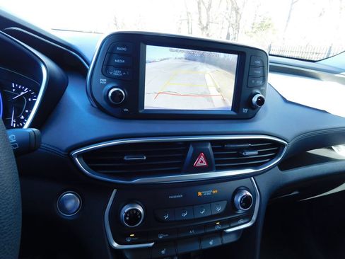 Used 2020 Hyundai Santa Fe SEL image 6