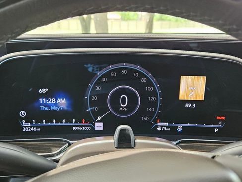 Used 2024 Cadillac Escalade Premium Luxury w/ Performance Package AWD/4WD image 11