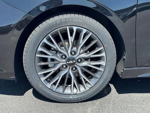 Certified 2023 Kia Forte GT-Line image 9