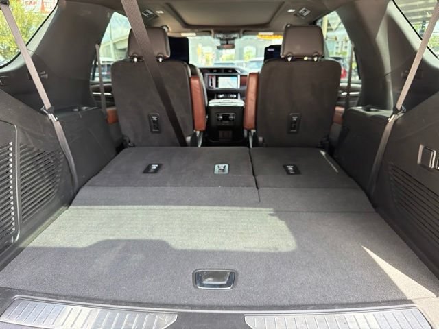 Used 2023 GMC Yukon Denali Ultimate AWD/4WD image 25