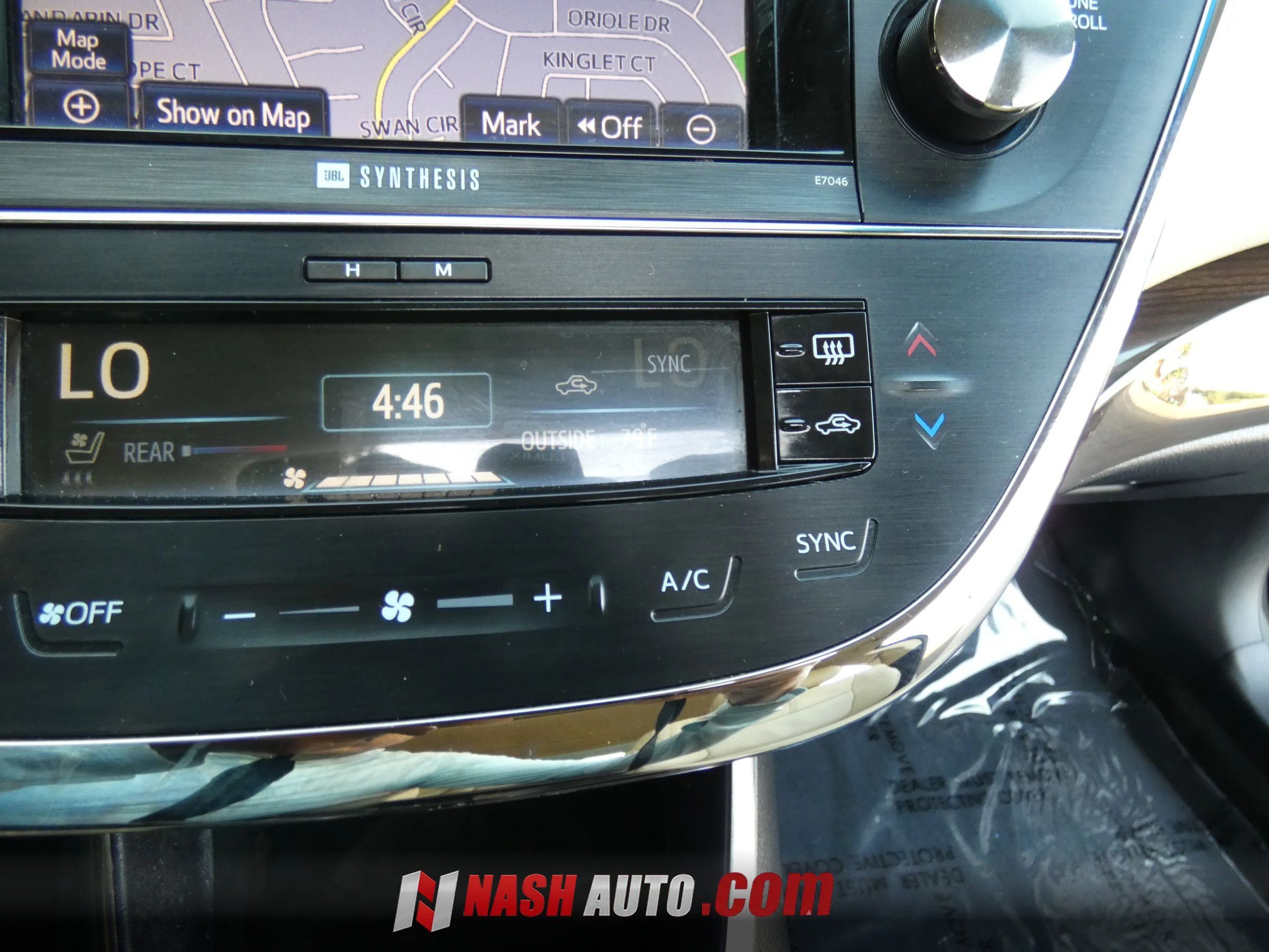 Used 2013 Toyota Avalon Limited FWD image 57