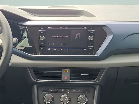 Used 2022 Volkswagen Taos SE image 31