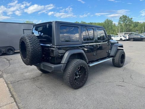 Used 2018 Jeep Wrangler Unlimited Sport S AWD/4WD image 5