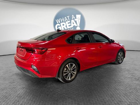 Certified 2023 Kia Forte LXS FWD image 3