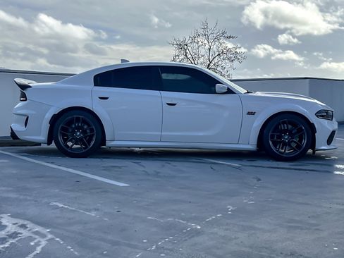 Used 2020 Dodge Charger Scat Pack image 9