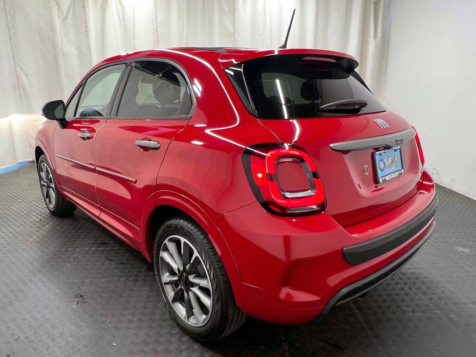 Used 2022 FIAT 500X Pop w/ Sport Appearance Package AWD/4WD image 8