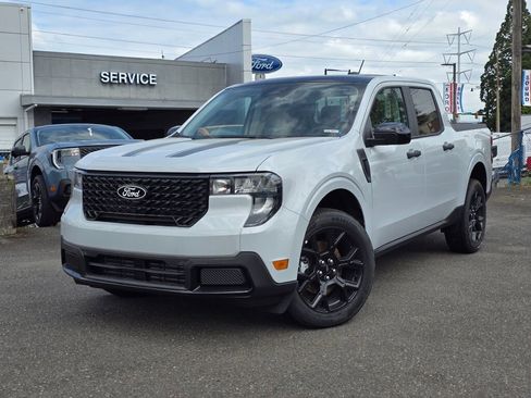 New 2025 Ford Maverick XLT w/ XLT Luxury Package AWD/4WD image 1