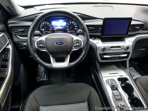 Certified 2022 Ford Explorer XLT image 14