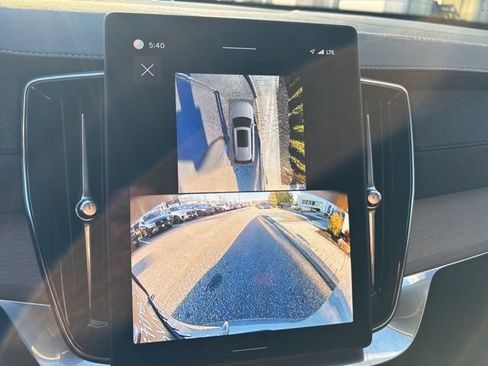 Used 2025 Volvo XC90 B6 Plus image 26