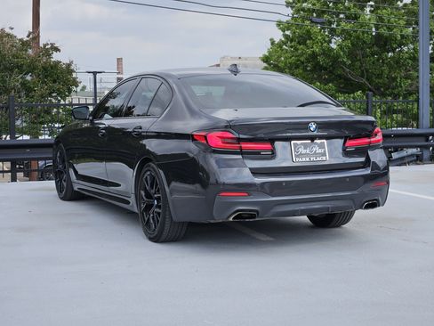 Used 2021 BMW 530i w/ M Sport Package image 4