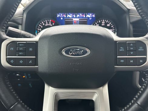 Certified 2024 Ford Expedition XLT image 25