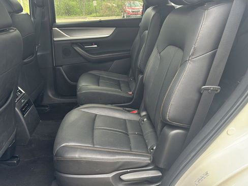 Used 2024 MAZDA CX-90 3.3 Turbo w/ Preferred Plus AWD/4WD image 12