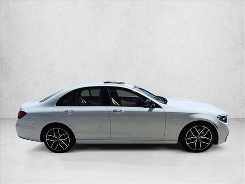 Used 2023 Mercedes-Benz E 350 Sedan image 4