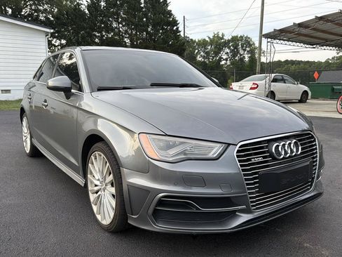 Used 2016 Audi A3 e-tron Premium Plus w/ Premium Plus Package FWD image 3