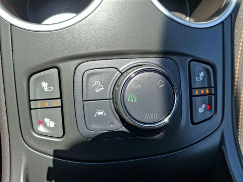 Used 2021 GMC Terrain SLE w/ Driver Convenience Package AWD/4WD image 19