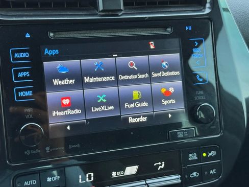 Used 2018 Toyota Prius Three Touring FWD image 37