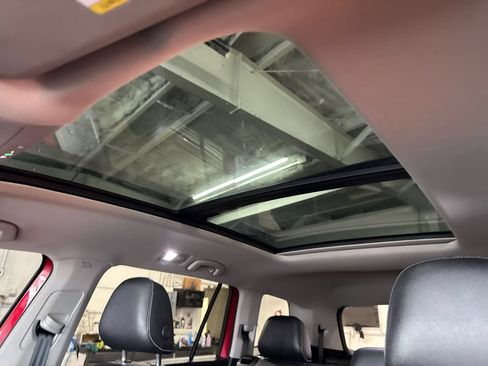 Used 2021 Volkswagen Atlas SE w/ Panoramic Sunroof Package AWD/4WD image 34