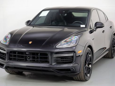 Used 2022 Porsche Cayenne Turbo S image 52