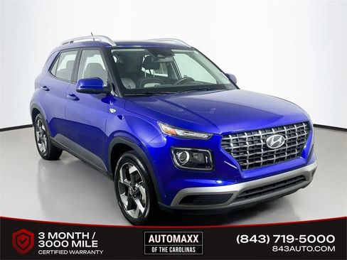 Used 2025 Hyundai Venue SEL FWD image 1