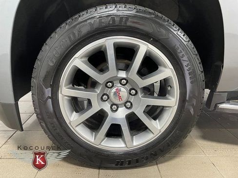Used 2020 GMC Yukon XL Denali AWD/4WD image 8