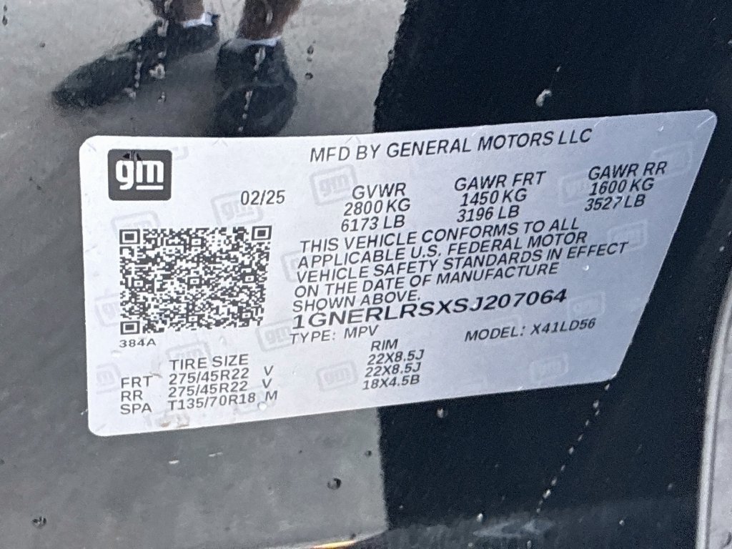 Used 2025 Chevrolet Traverse RS FWD image 33