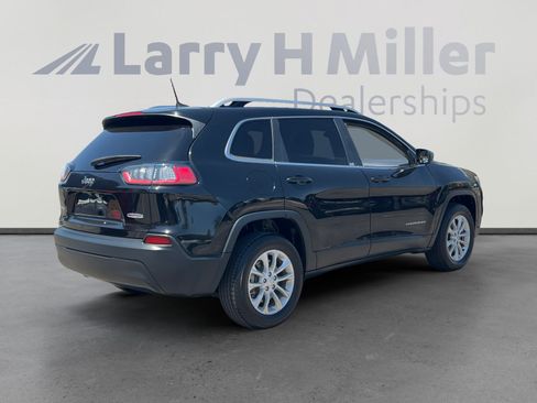 Used 2019 Jeep Cherokee Latitude w/ Popular Appearance Group AWD/4WD image 5