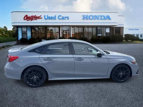 Used 2024 Honda Civic Sport image 6