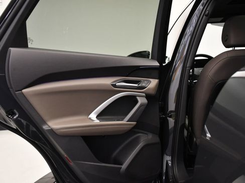 Certified 2025 Audi Q5 Premium w/ Convenience Package image 38