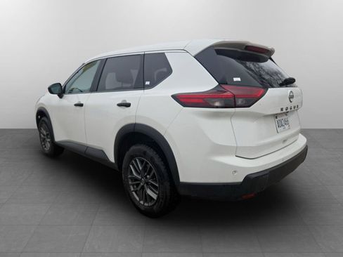 Used 2024 Nissan Rogue S image 8