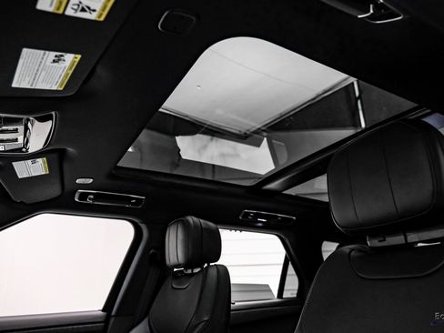 Used 2025 Land Rover Range Rover Sport Dynamic SE image 35