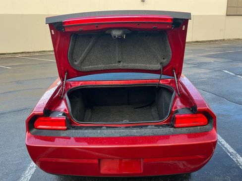 Used 2010 Dodge Challenger SE image 17