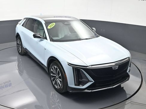 Used 2024 Cadillac Lyriq Sport RWD image 46