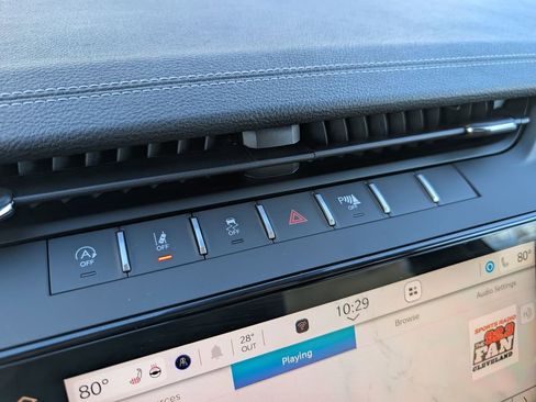 New 2026 Jeep Grand Cherokee Limited AWD/4WD image 32