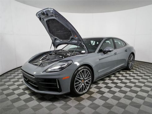 New 2026 Porsche Panamera image 35