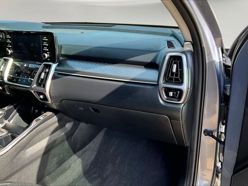 Used 2021 Kia Sorento S image 27