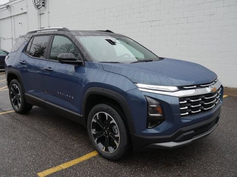 New 2026 Chevrolet Equinox LT w/ Convenience Package II image 2