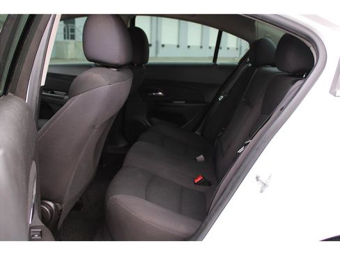 Used 2016 Chevrolet Cruze LT w/ RS Package image 12