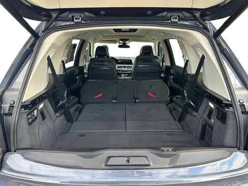 Used 2019 BMW X7 xDrive50i w/ Premium Package image 19