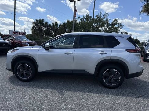 Certified 2024 Nissan Rogue SV FWD image 7