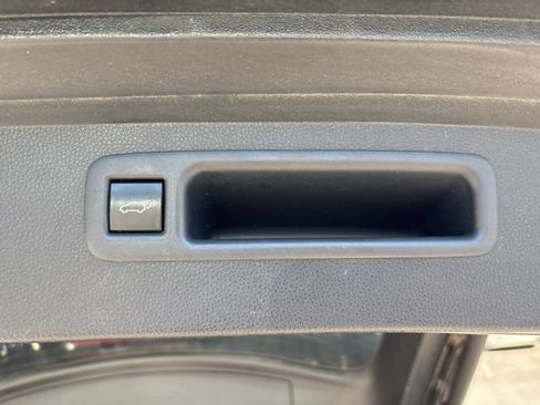 Used 2021 Toyota Highlander XSE AWD/4WD image 6