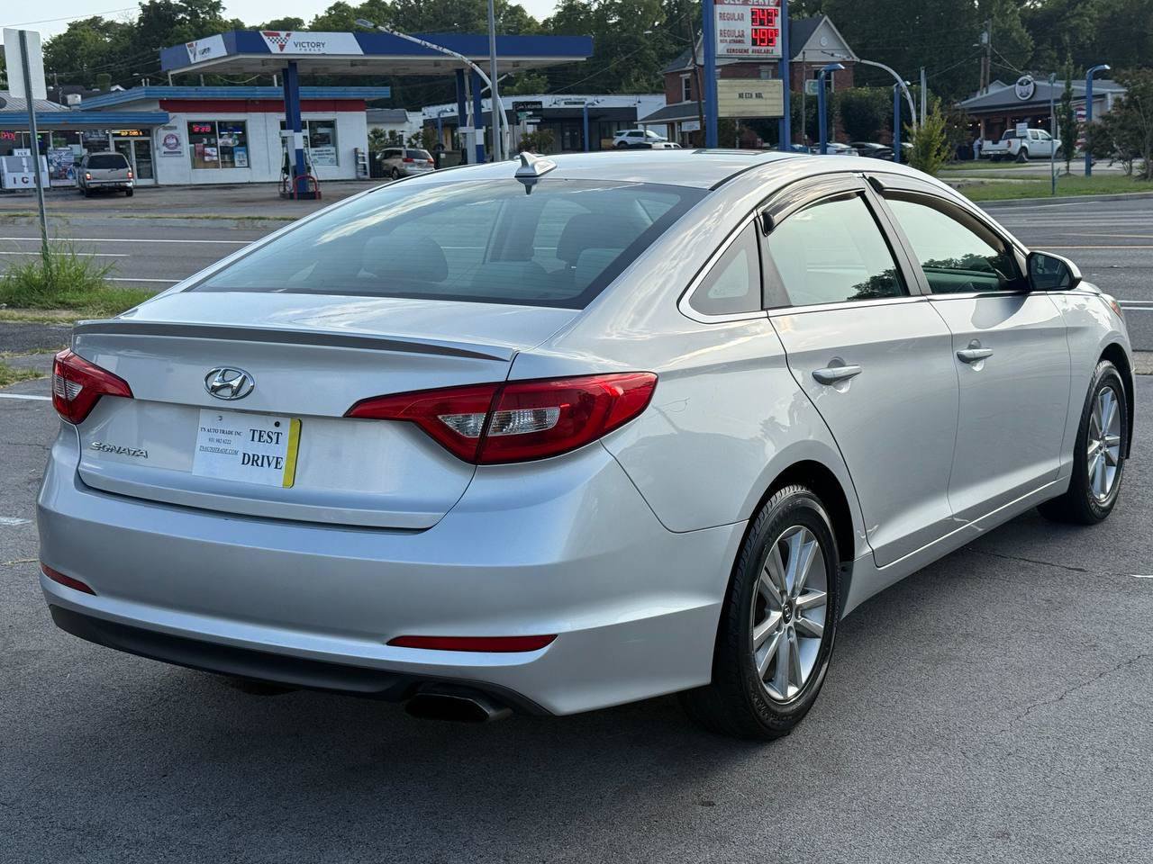 Used 2017 Hyundai Sonata SE FWD image 10