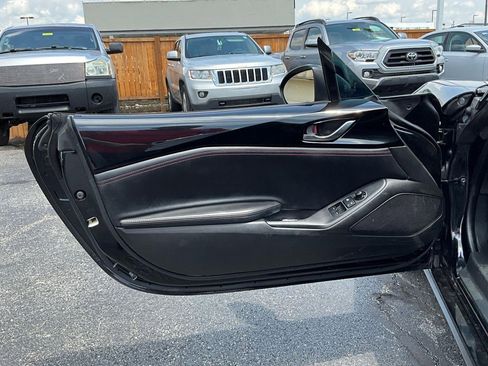 Used 2019 MAZDA MX-5 Miata RF Grand Touring RWD image 18