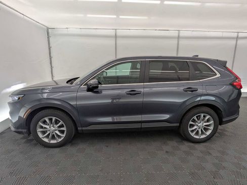 Used 2025 Honda CR-V EX image 3