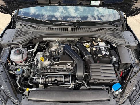 Used 2025 Volkswagen Jetta SE image 31