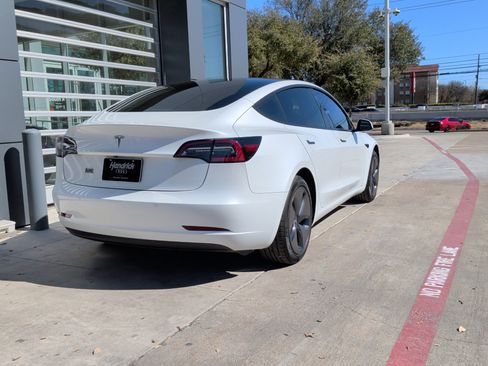 Used 2020 Tesla Model 3 Standard Range image 10