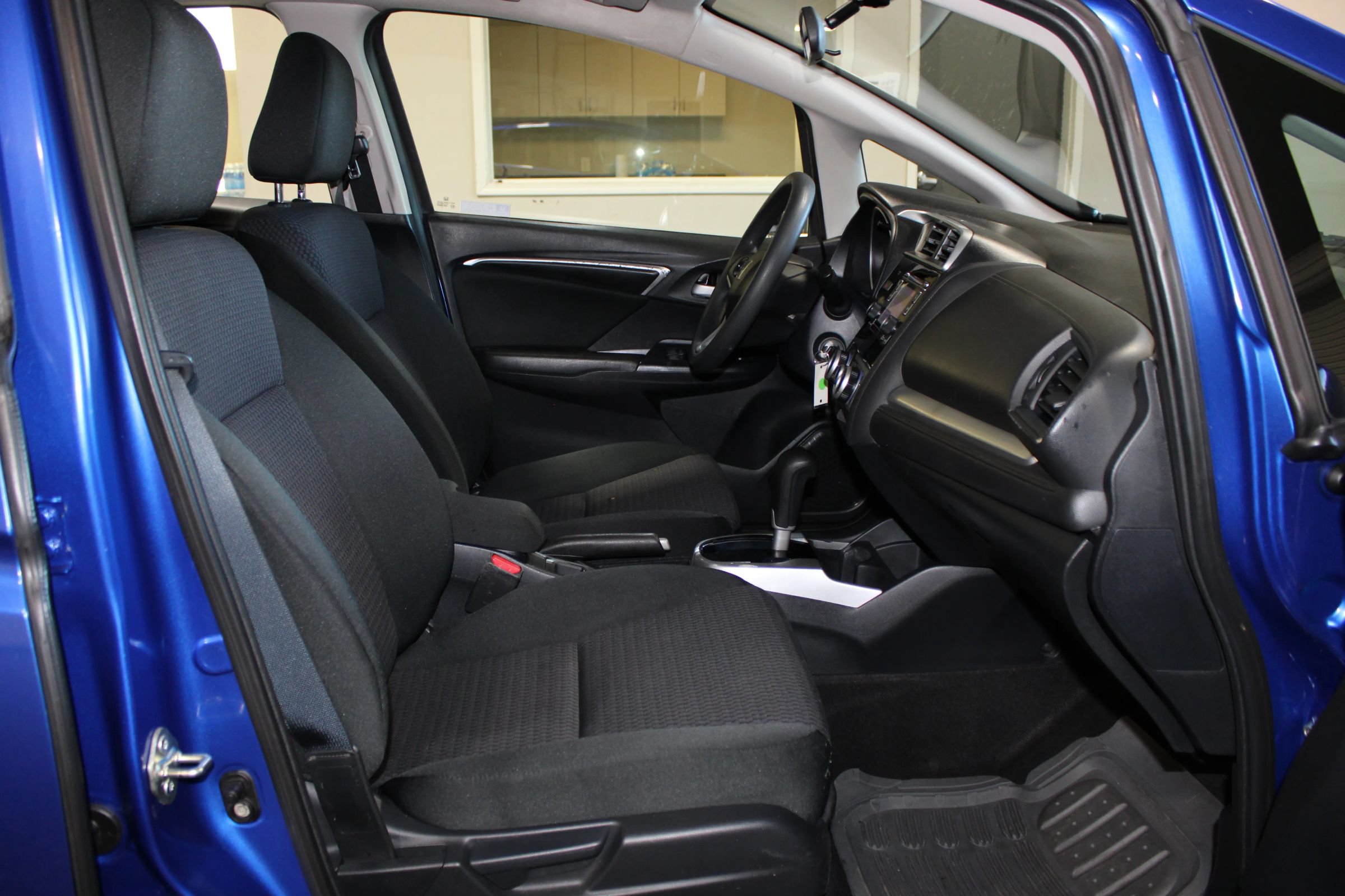 Used 2019 Honda Fit LX image 22